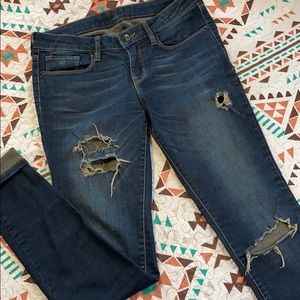 Bullhead distressed skinny jeans